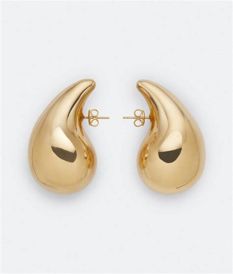 Lilia drop earrings